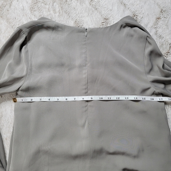 Keepsake The Label Gray Bell Sleeve V Neck Cropped Top Size S - Picture 9 of 9